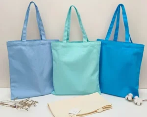 Tote bags in various styles, illustrating the popularity of these versatile and eco-friendly bags