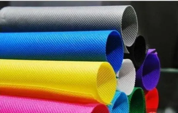 Why-choose-non-woven-bags - A close-up of non-woven fabric, showcasing its lightweight, durable, and eco-friendly material, ideal for making sustainable bags.
